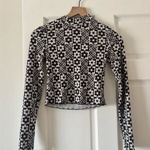 Miss Selfridge Black and White Graphic Crop Blouse